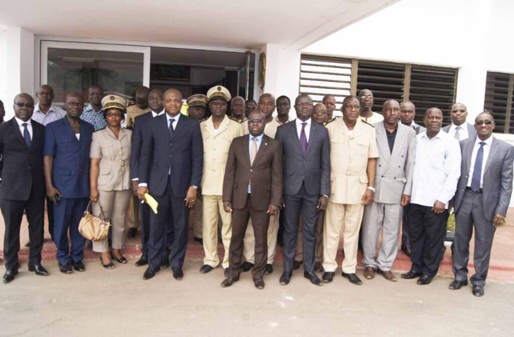 Mission de sensibilisation et de formation des acteurs en région sur la régulation des marchés publics étape de Man-08 mars 2016