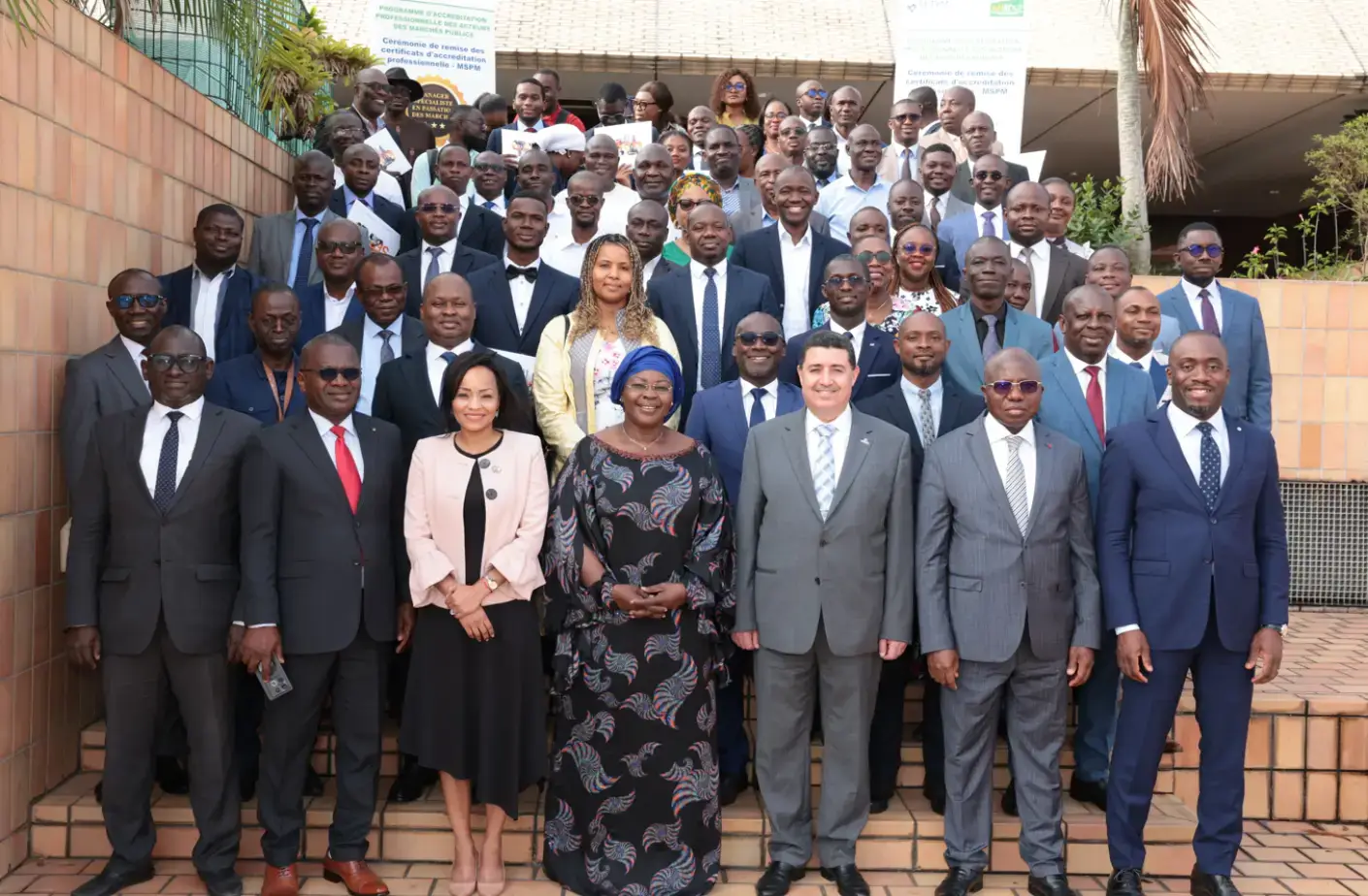 Programme d’accréditation professionnelle des acteurs de la commande publique : 82 acteurs des marchés publics reçoivent leurs certificats d’accréditation professionnelle