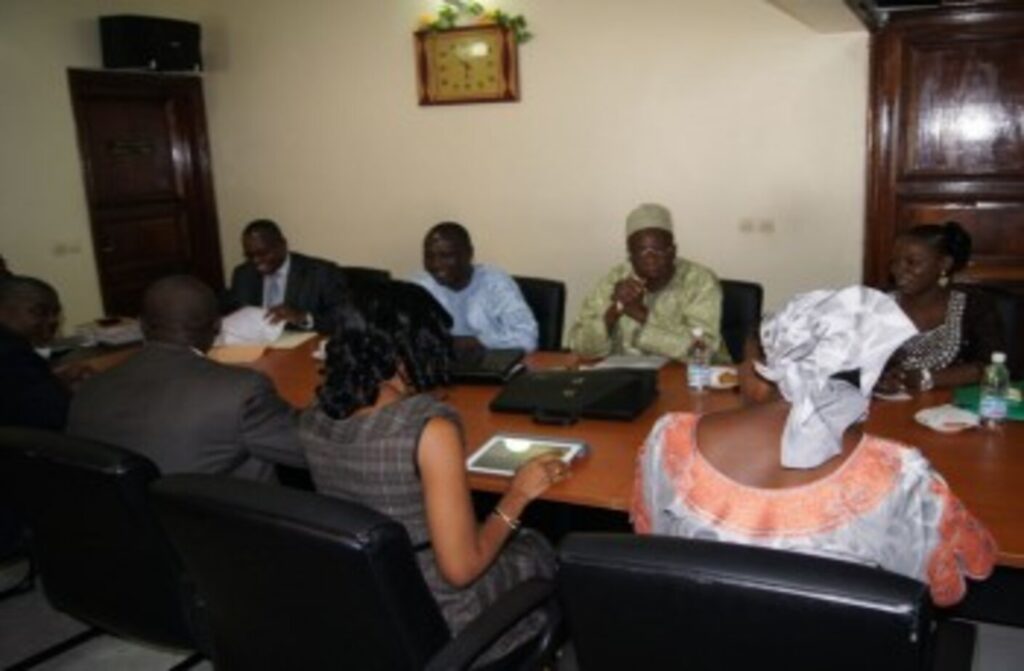 Visite d’une délégation de la Direction Nationale du Contrôle des Marchés Publics du BENIN – Vendredi 28 décembre 2012