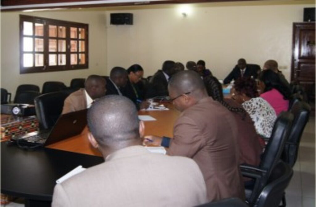 Le Département des Affaires Politiques de l’Ambassade des Etats-Unis d’Amérique effectue une visite de travail à l’Autorité Nationale de Régulation des Marchés Publics (ANRMP) 13 septembre 2012