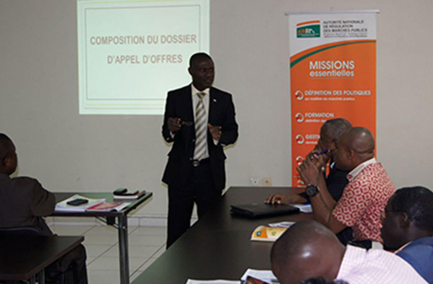 Les PME membres de la chambre de commerce et d’industrie de Côte d’Ivoire s’approprient l’exploitation du dossier d’appel d’offres – le mercredi 24 septembre 2014