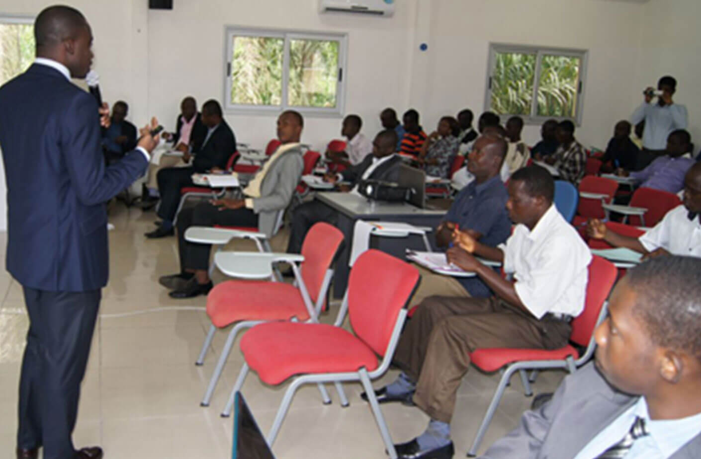Le montage des offres techniques expliqué aux participants du séminaire initié par le Groupement Ivoirien du Bâtiment et des Travaux Publics (GIBTP) – Jeudi 30 mai 2013