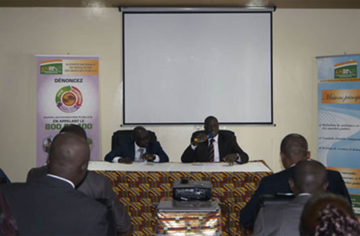 L’ANRMP rend public ses audits sur le circuit d’achat des médicaments par les structures sanitaires publiques et sur les délais de la chaine la passation des marchés publics – le jeudi 1er juillet 2013