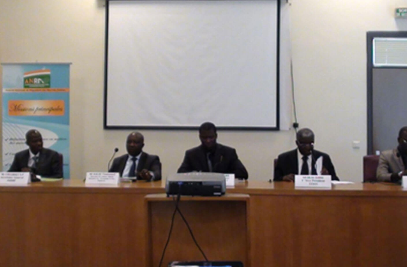 Les PME de la Chambre de Commerce et d’Industrie de Côte d’Ivoire (CCI-CI) instruits sur les techniques d’élaboration d’une offre concurrentielle d’accès aux marchés publics et au mécanisme de régulation des marchés publics du 22 au 24 mai 2012