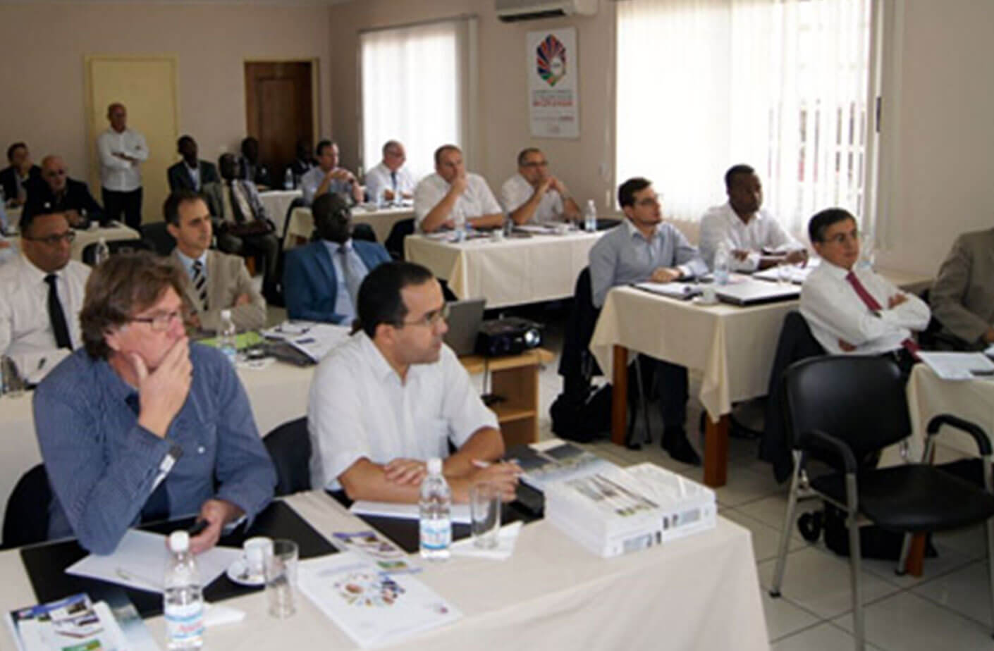 L’ANRMP présente les possibilités d’investissement dans les marchés publics en Côte d’Ivoire à des investisseurs français – Lundi 21 octobre 2013