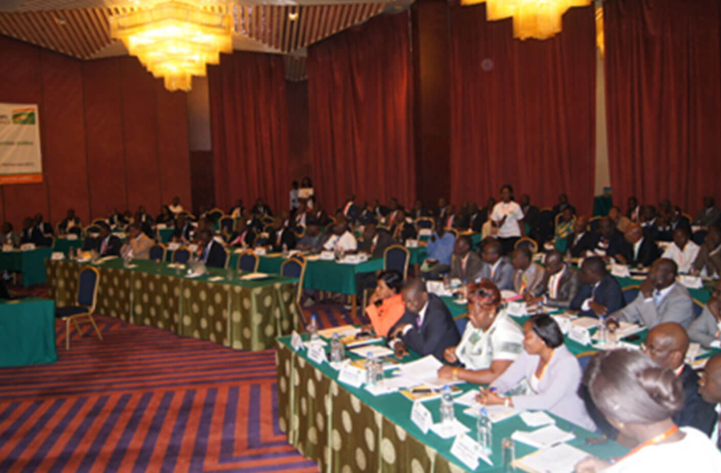 L’ANRMP renforce les capacités des Présidents des Conseils Régionaux de Côte d’Ivoire et leurs collaborateurs sur les procédures des marchés publics – 19 décembre 2013.