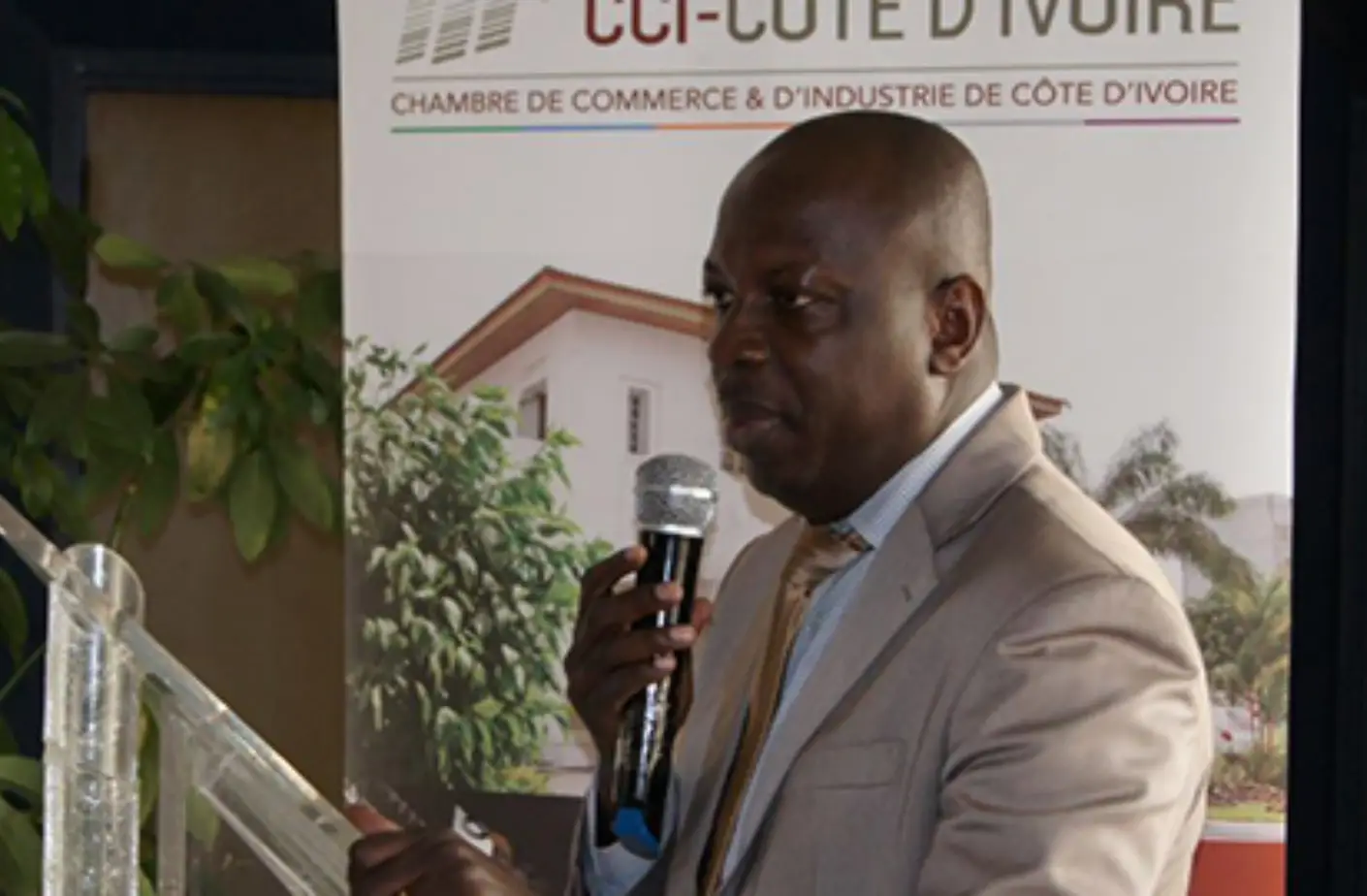 Les PME membres de la CCI CI s’imprègnent de la prevention et de la gestion du contentieux des marches publics par l’ANRMP – 26 novembre 2014