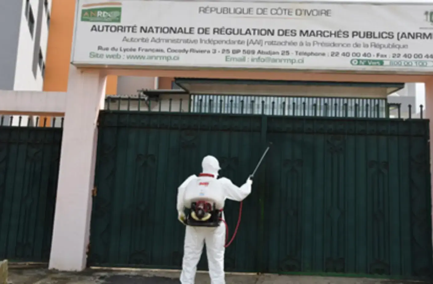 Prévention Coronavirus à l’ANRMP : le Président du Conseil de Régulation fait désinfecter les locaux de son Institution – Samedi 20 juin 2020